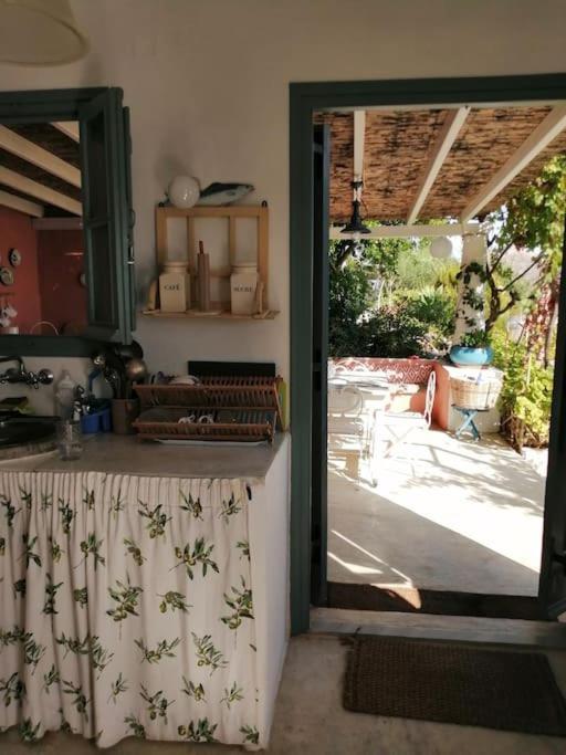 Casa Dei Melograni At Vourlidia Leros Villa Vromolithos Eksteriør bilde